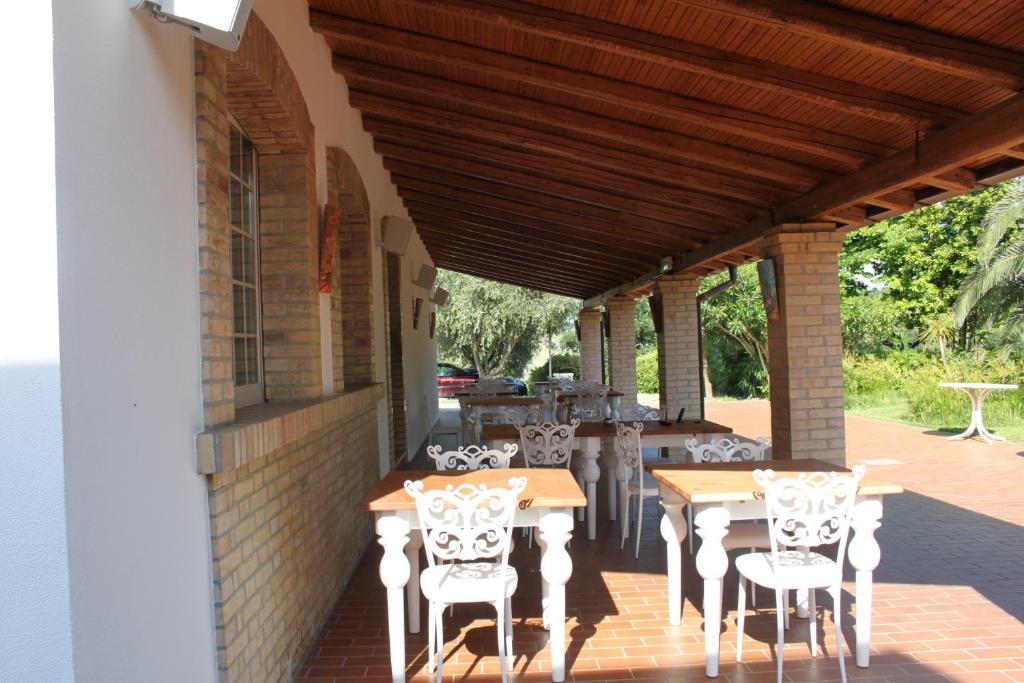 Country-House Pecora Nera Pensionat Mosciano SantʼAngelo Eksteriør billede